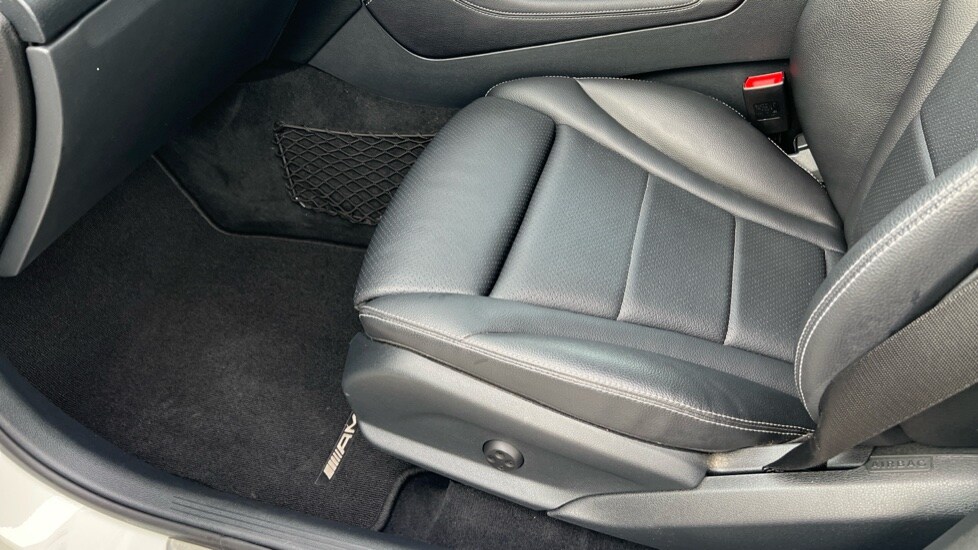 Used Mercedes-Benz GLC 2018 for sale - 76872854: Photo 32