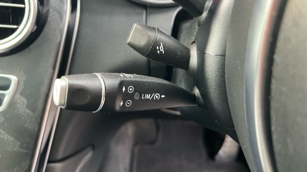 Used Mercedes-Benz GLC 2018 for sale - 76872854: Photo 51