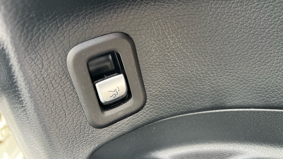 Used Mercedes-Benz GLC 2018 for sale - 76872854: Photo 53