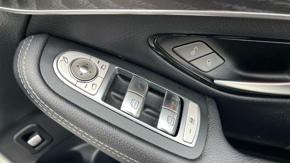 Used Mercedes-Benz GLC 2018 for sale - 76872854: Photo 54