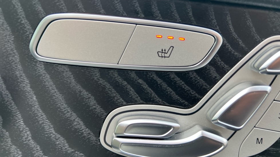 Used Mercedes-Benz GLC 2018 for sale - 76872854: Photo 56