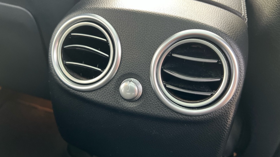 Used Mercedes-Benz GLC 2018 for sale - 76872854: Photo 59