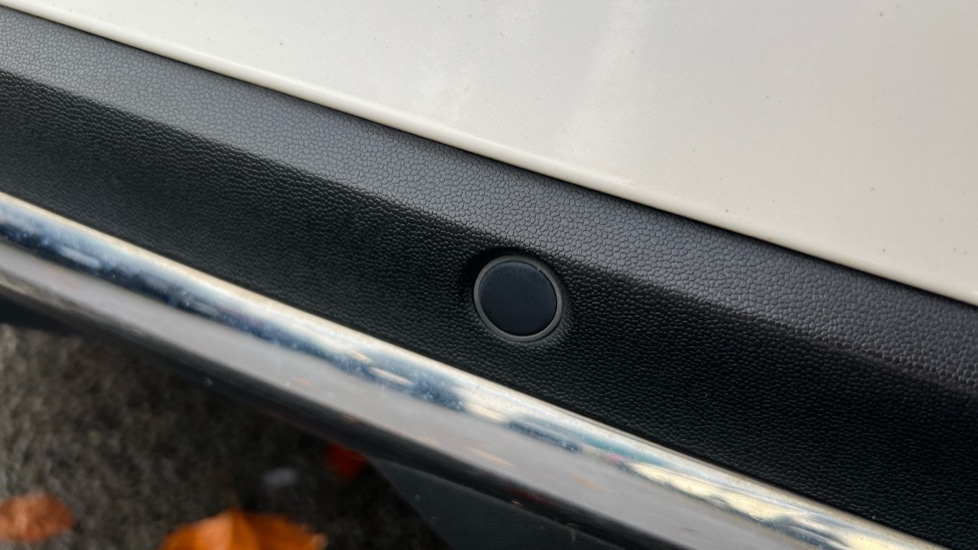 Used Mercedes-Benz GLC 2018 for sale - 76872854: Photo 60