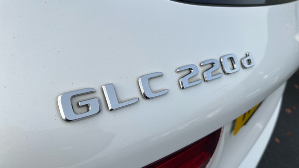 Used Mercedes-Benz GLC 2018 for sale - 76872854: Photo 62