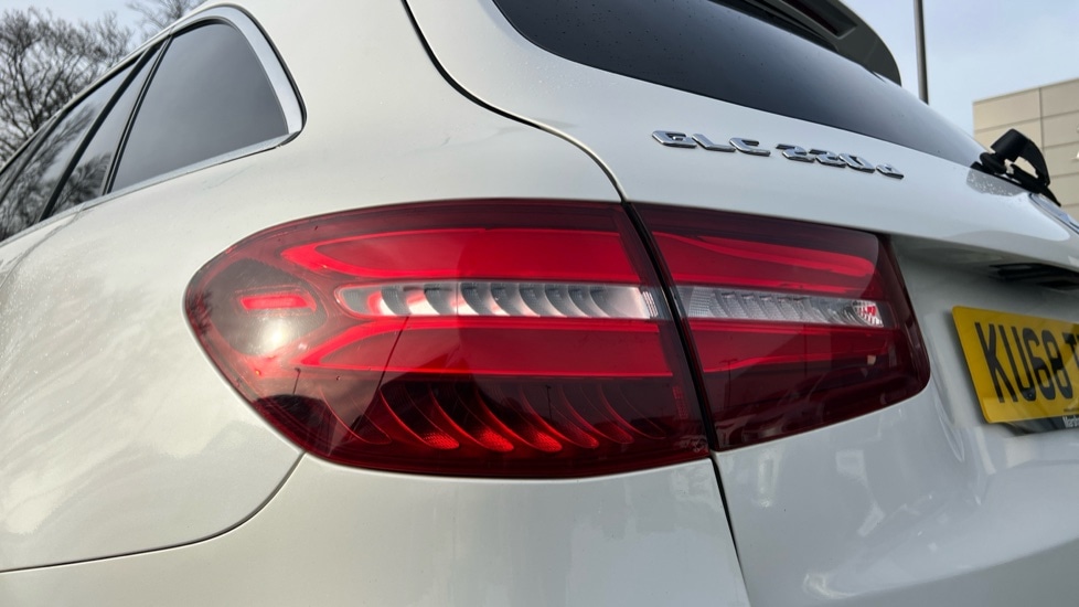 Used Mercedes-Benz GLC 2018 for sale - 76872854: Photo 66