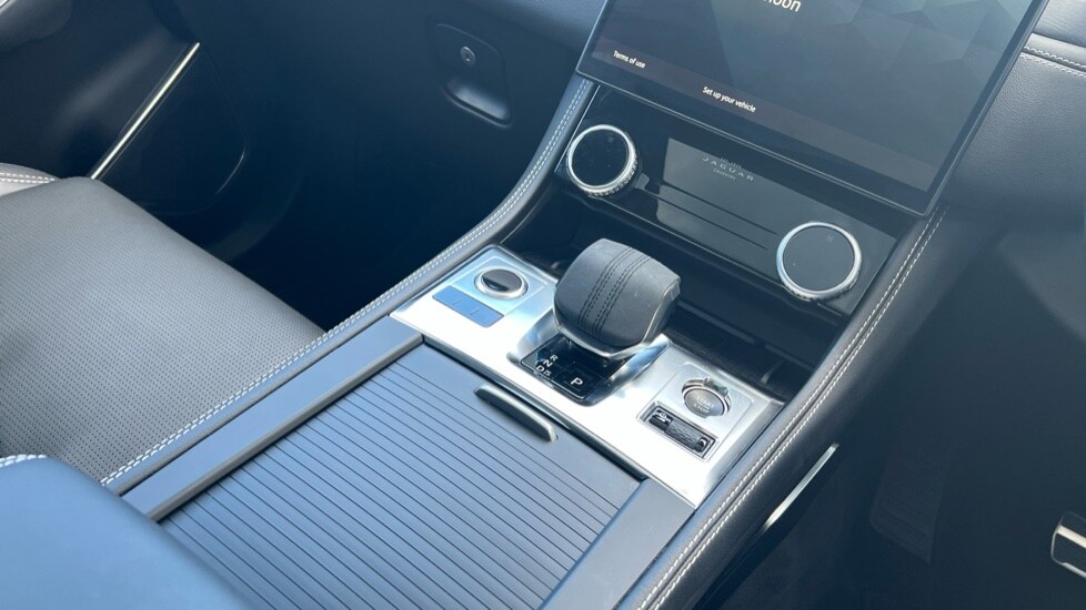 Used Jaguar F-Pace 2023 for sale - 76870306: Photo 13