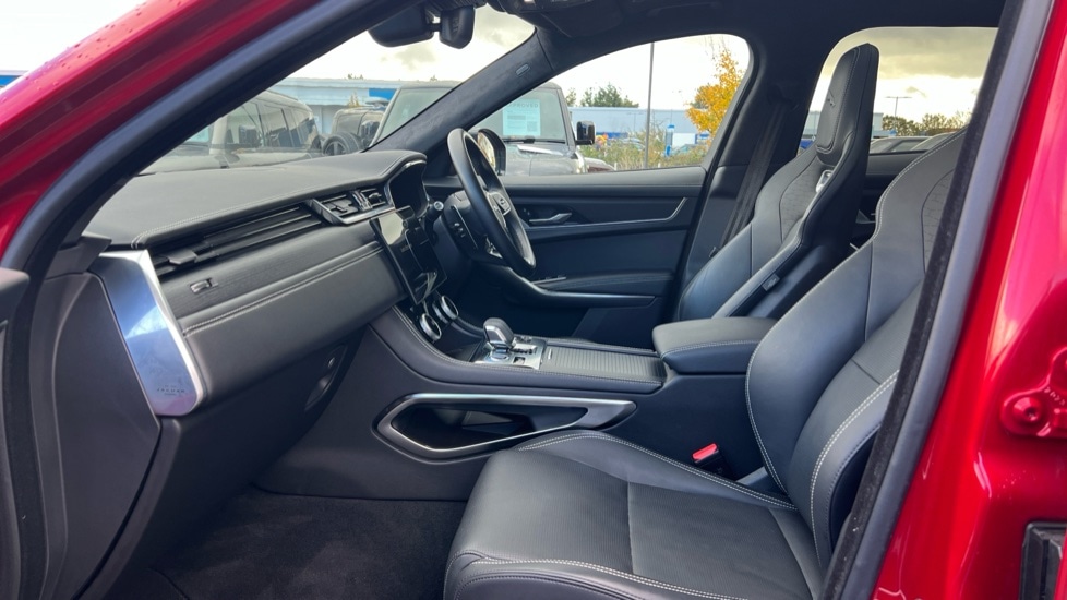 Used Jaguar F-Pace 2023 for sale - 76870306: Photo 3