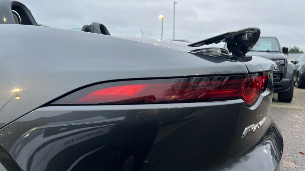 Used Jaguar F-Type 2018 for sale - 76927791: Photo 20