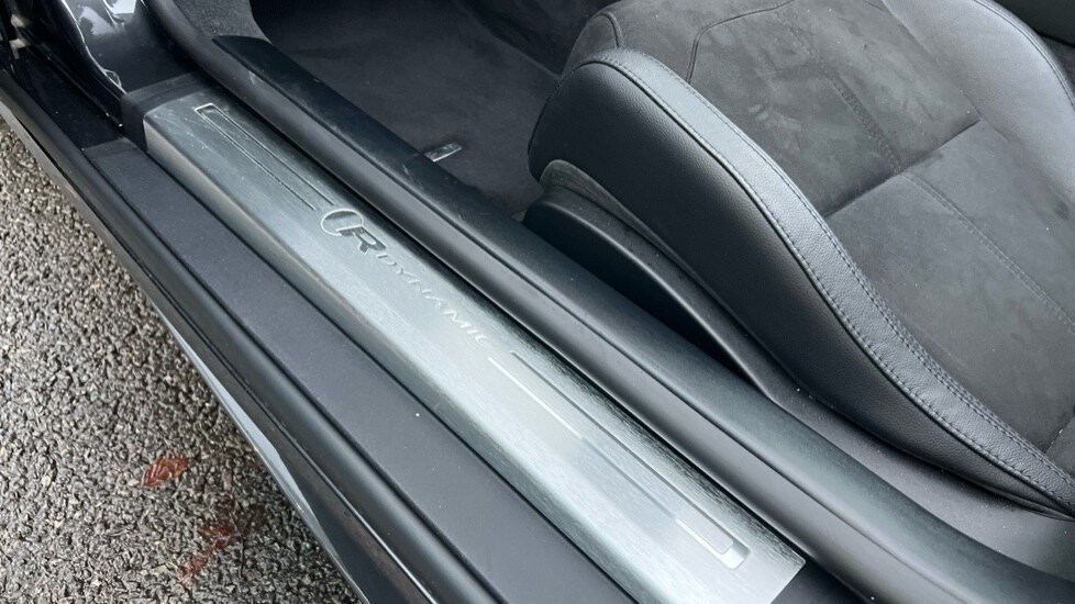 Used Jaguar F-Type 2018 for sale - 76927791: Photo 22