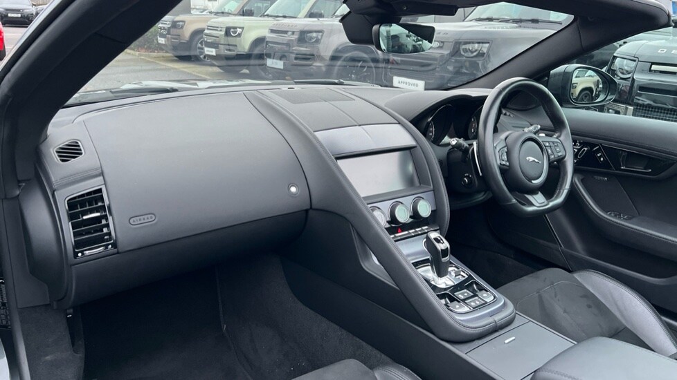 Used Jaguar F-Type 2018 for sale - 76927791: Photo 33