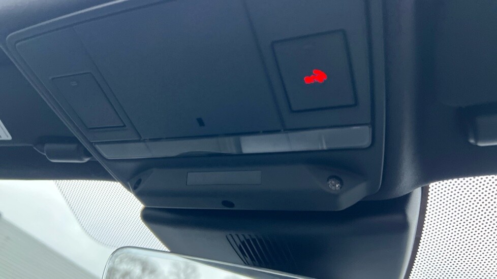 Used Jaguar F-Type 2018 for sale - 76927791: Photo 38