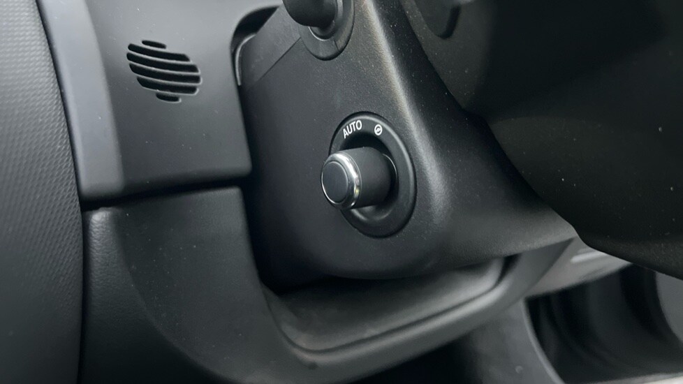 Used Jaguar F-Type 2018 for sale - 76927791: Photo 41