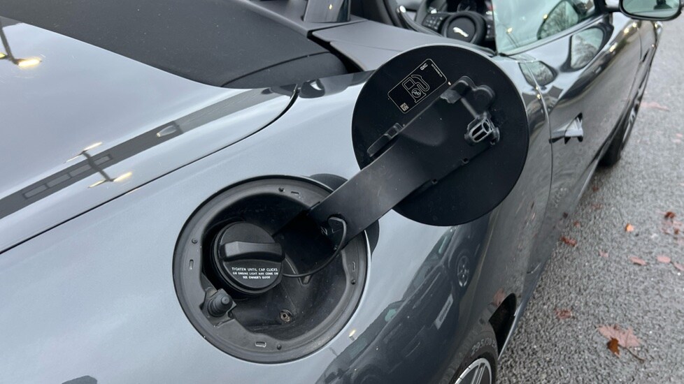 Used Jaguar F-Type 2018 for sale - 76927791: Photo 45