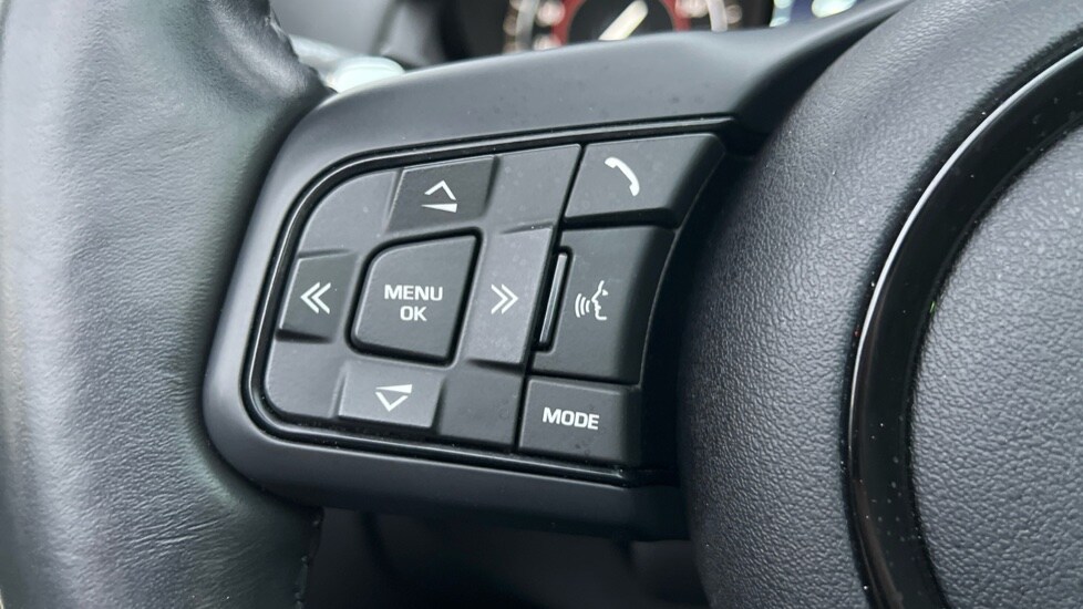 Used Jaguar F-Type 2018 for sale - 76927791: Photo 51