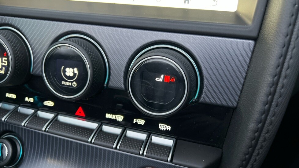 Used Jaguar F-Type 2018 for sale - 76927791: Photo 55