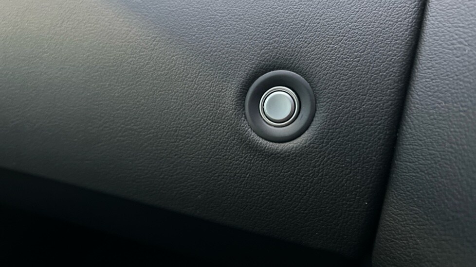 Used Jaguar F-Type 2018 for sale - 76927791: Photo 57