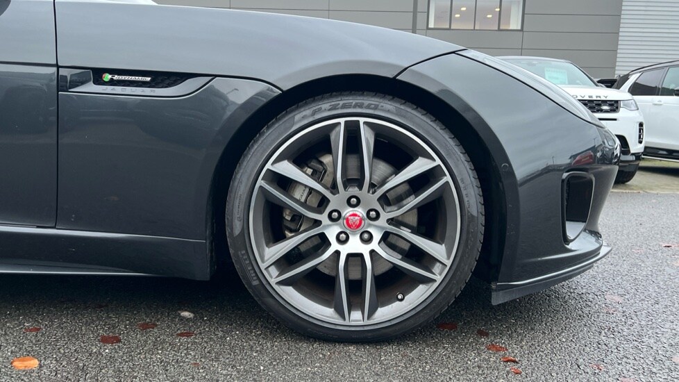 Used Jaguar F-Type 2018 for sale - 76927791: Photo 8