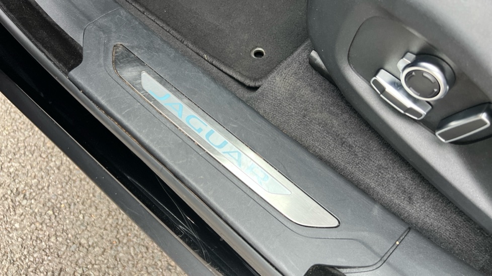 Used Jaguar F-Pace 2023 for sale - 76871455: Photo 22