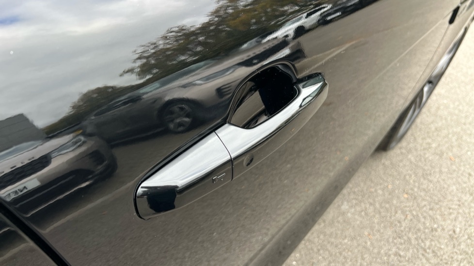 Used Jaguar F-Pace 2023 for sale - 76871455: Photo 35