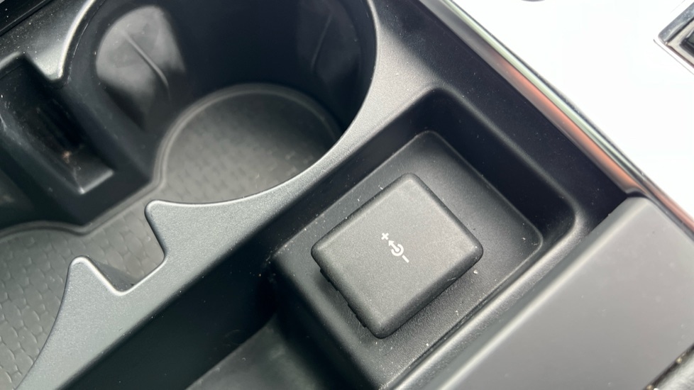 Used Jaguar F-Pace 2023 for sale - 76871455: Photo 42