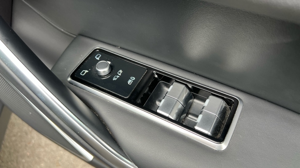 Used Jaguar F-Pace 2023 for sale - 76871455: Photo 50