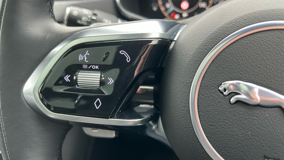 Used Jaguar F-Pace 2023 for sale - 76871455: Photo 61