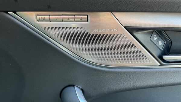Used Jaguar F-Pace 2023 for sale - 75735239: Photo 50