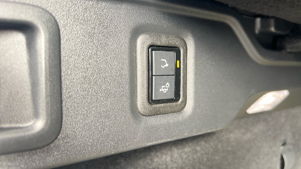 Used Jaguar F-Pace 2024 for sale - 76871460: Photo 55