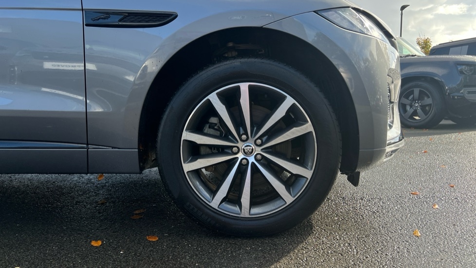 Used Jaguar F-Pace 2024 for sale - 76871460: Photo 8