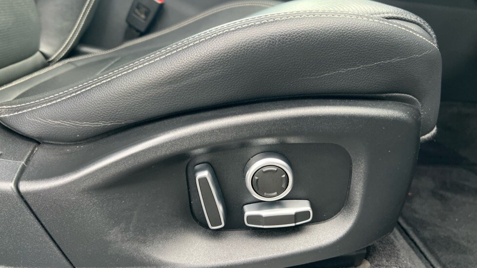 Used Jaguar E-Pace 2022 for sale - 76544511: Photo 35