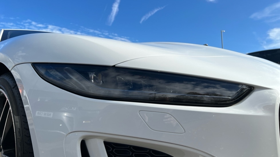 Used Jaguar F-Type 2024 for sale - 76458919: Photo 17