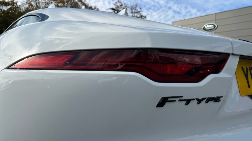Used Jaguar F-Type 2024 for sale - 76458919: Photo 19