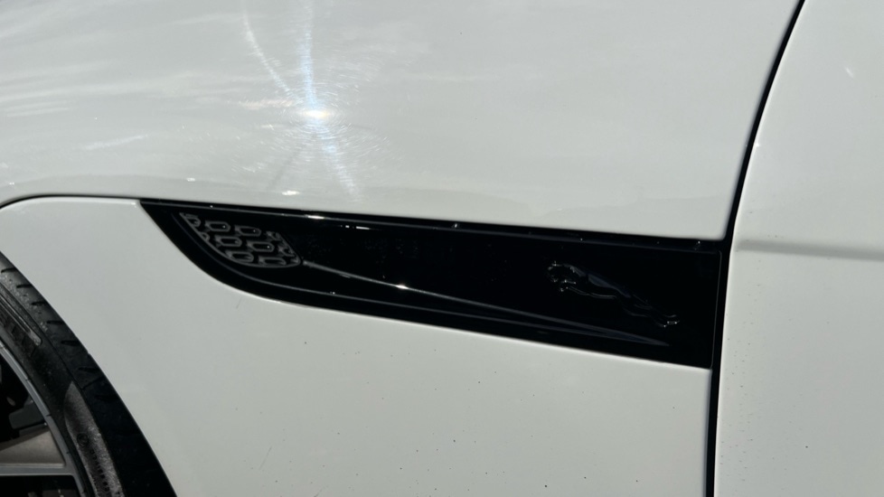 Used Jaguar F-Type 2024 for sale - 76458919: Photo 21
