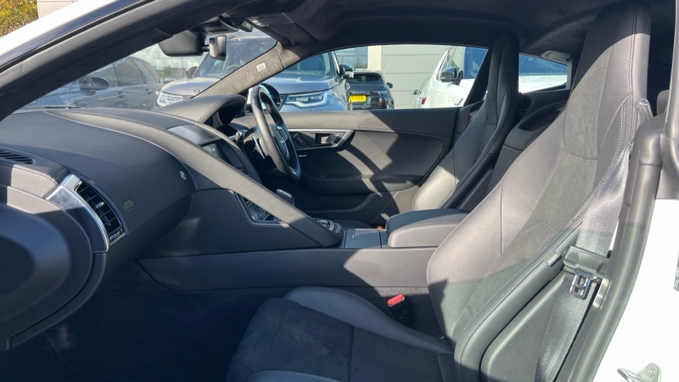 Used Jaguar F-Type 2024 for sale - 76458919: Photo 3