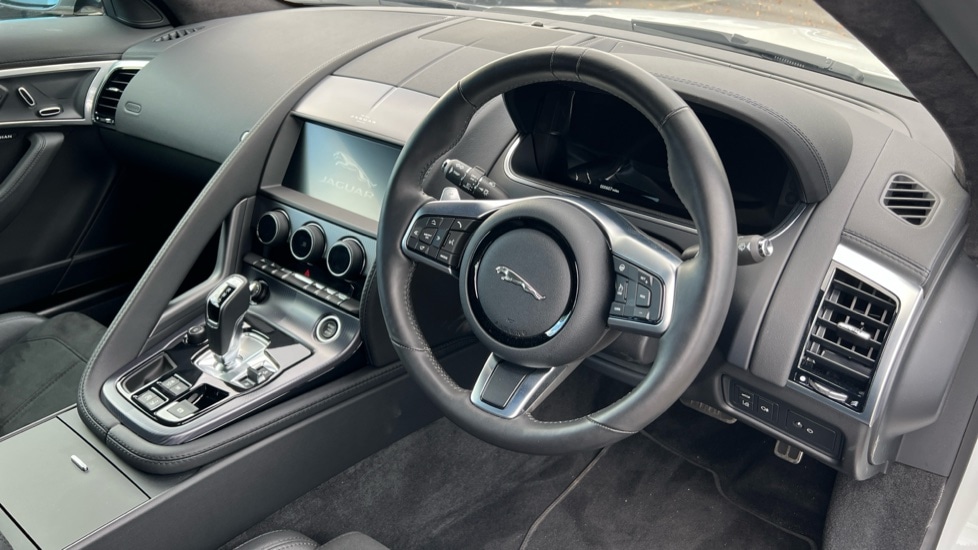 Used Jaguar F-Type 2024 for sale - 76458919: Photo 32