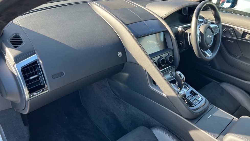 Used Jaguar F-Type 2024 for sale - 76458919: Photo 33