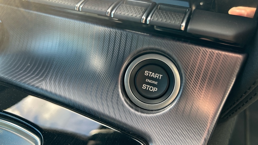 Used Jaguar F-Type 2024 for sale - 76458919: Photo 39