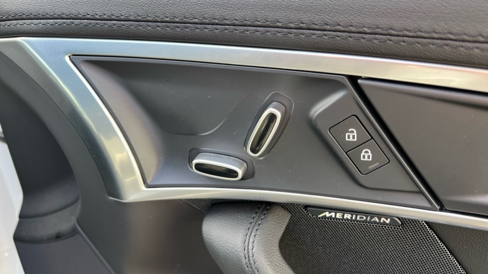 Used Jaguar F-Type 2024 for sale - 76458919: Photo 42