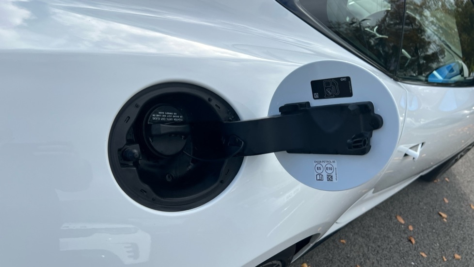 Used Jaguar F-Type 2024 for sale - 76458919: Photo 44