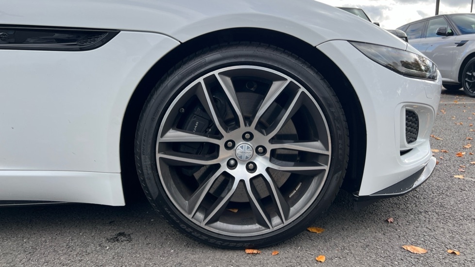 Used Jaguar F-Type 2024 for sale - 76458919: Photo 8