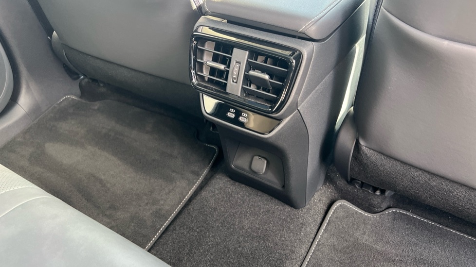 Used Lexus RZ 2024 for sale - 76901263: Photo 33