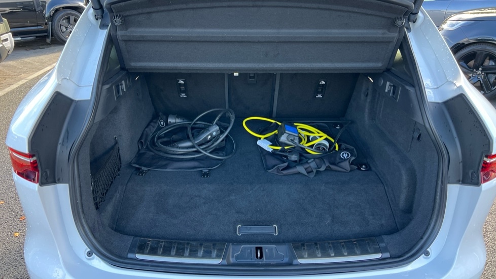 Used Jaguar F-Pace 2023 for sale - 76868667: Photo 10