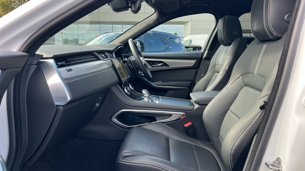 Used Jaguar F-Pace 2023 for sale - 76868667: Photo 3