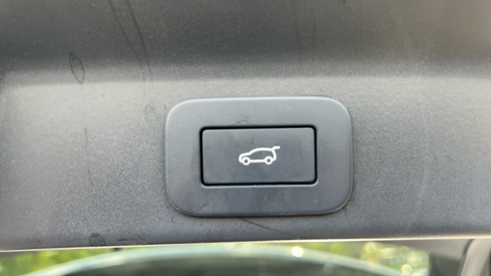 Used Jaguar F-Pace 2023 for sale - 76868667: Photo 55