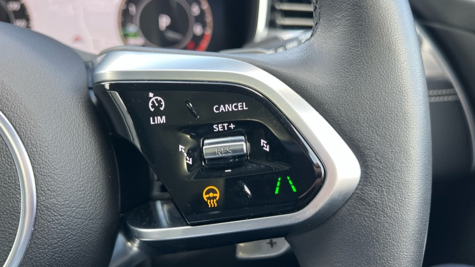 Used Jaguar F-Pace 2023 for sale - 76868667: Photo 62