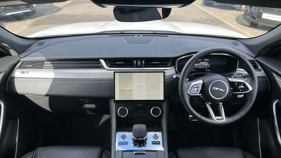 Used Jaguar F-Pace 2023 for sale - 76868667: Photo 9