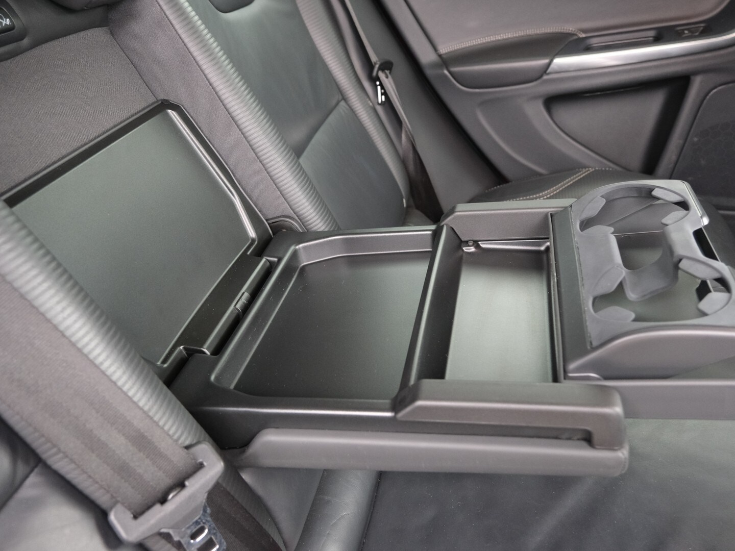 Used Volvo V60 2024 for sale - 74593576: Photo 55