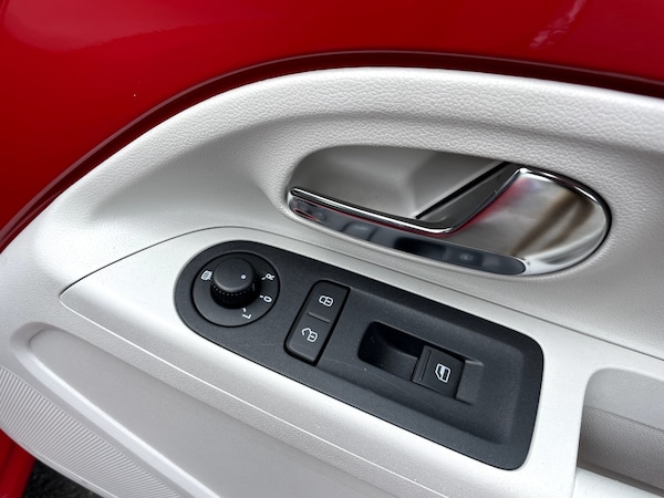 Used Volkswagen up! 2024 for sale - 75676918: Photo 31