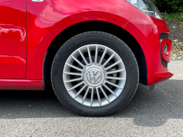 Used Volkswagen up! 2024 for sale - 75676918: Photo 37