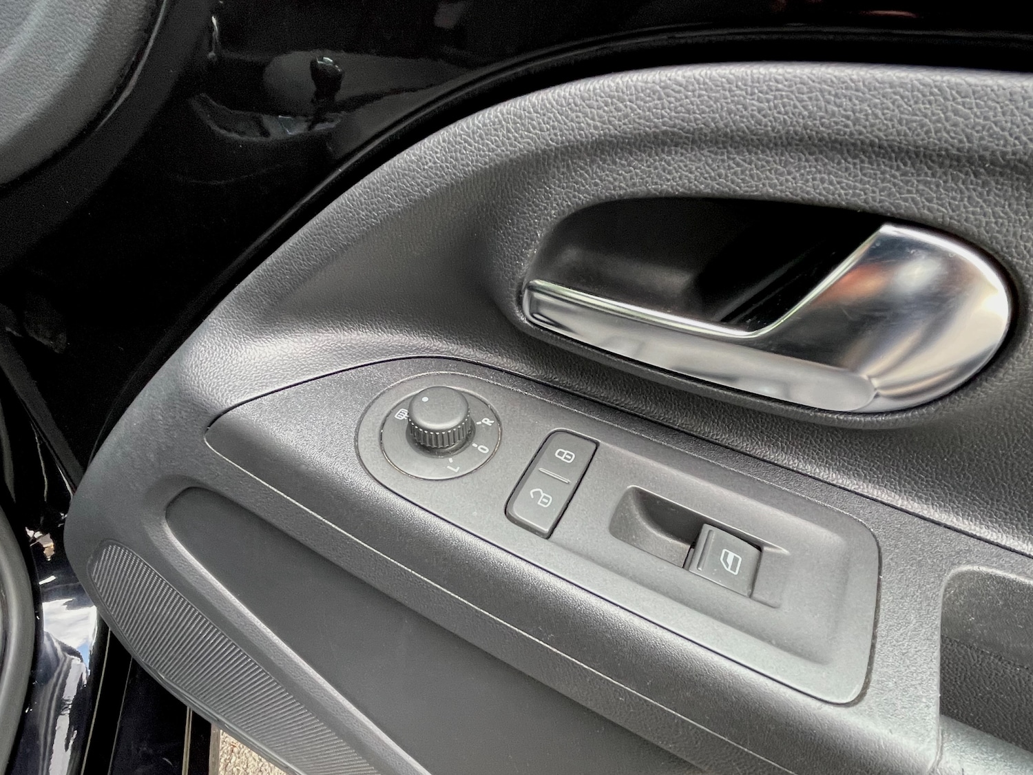 Used Volkswagen up! 2024 for sale - 76697883: Photo 34